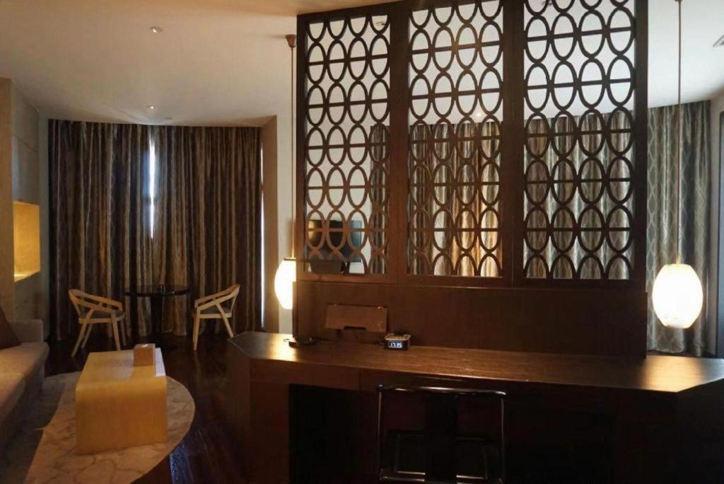 Maison New Century Hotel Dongguan Dongguan  Exteriör bild