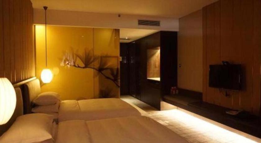 Maison New Century Hotel Dongguan Dongguan  Exteriör bild